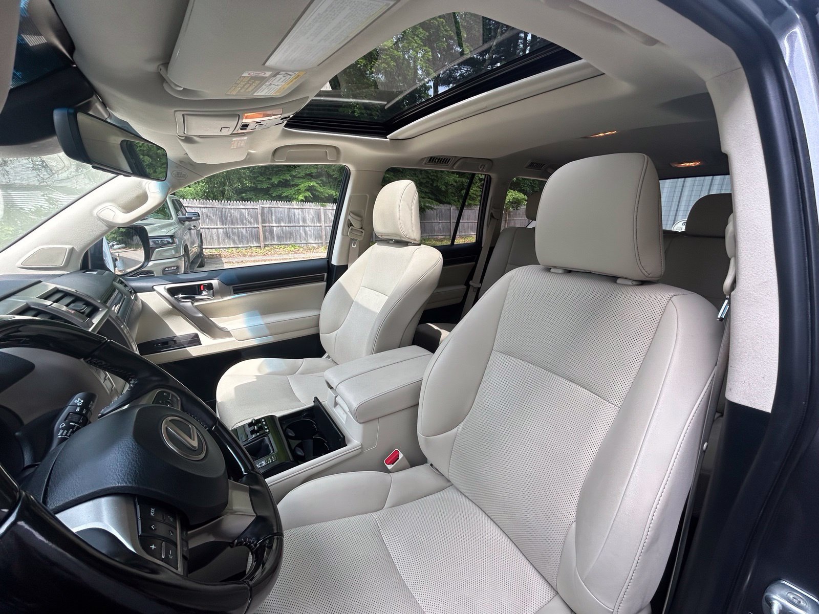 Used 2021 Lexus GX 460 Premium w/ Premium Package AWD/4WD image 14