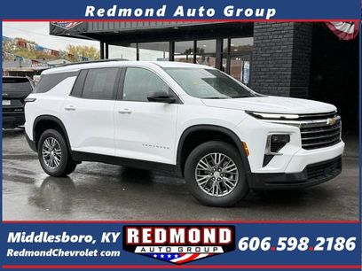 Used 2025 Chevrolet Traverse LT