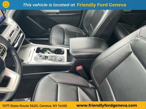 Used 2023 Ford Explorer XLT w/ Equipment Group 202A AWD/4WD image 29