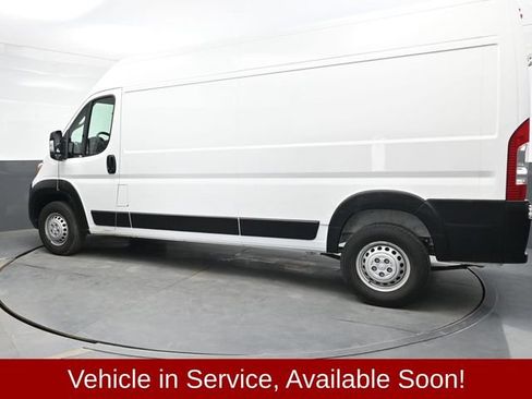 Used 2024 RAM ProMaster 2500 w/ Convenience Group FWD image 4