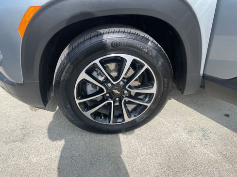 Used 2025 Chevrolet TrailBlazer LT image 30