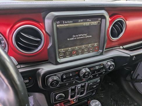 Used 2019 Jeep Wrangler Unlimited Rubicon w/ Dual Top Group AWD/4WD image 12