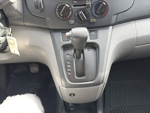 Used 2017 Nissan NV200 SV w/ Technology Package image 22