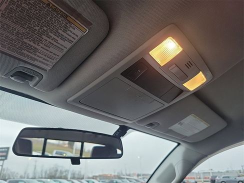 Used 2017 Toyota Tacoma SR image 30