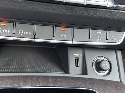 Used 2025 Audi Q5 2.0T Premium Plus w/ Premium Plus Package image 42