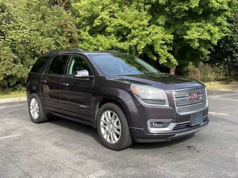 Used 2015 GMC Acadia Denali image 2