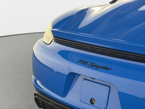 Used 2023 Porsche 718 Boxster Spyder RWD image 19
