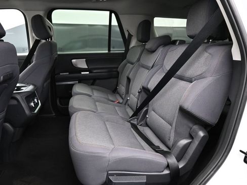 Used 2025 Ford Expedition Active AWD/4WD image 22