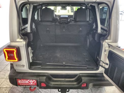 Used 2024 Jeep Wrangler Unlimited Rubicon AWD/4WD image 24
