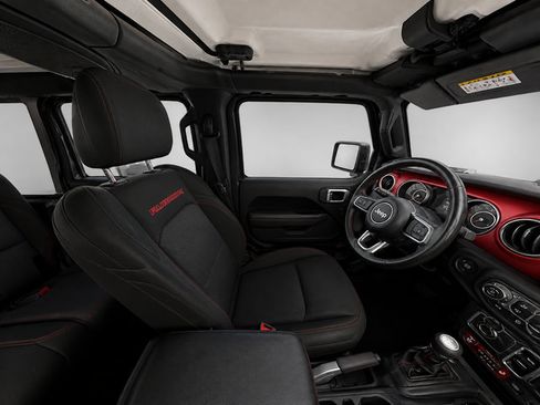 Used 2018 Jeep Wrangler Unlimited Rubicon w/ Cold Weather Group AWD/4WD image 11