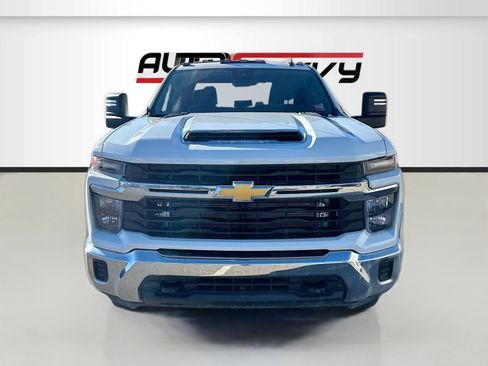 Used 2024 Chevrolet Silverado 2500 LT w/ Z71 Off-Road Package AWD/4WD image 2