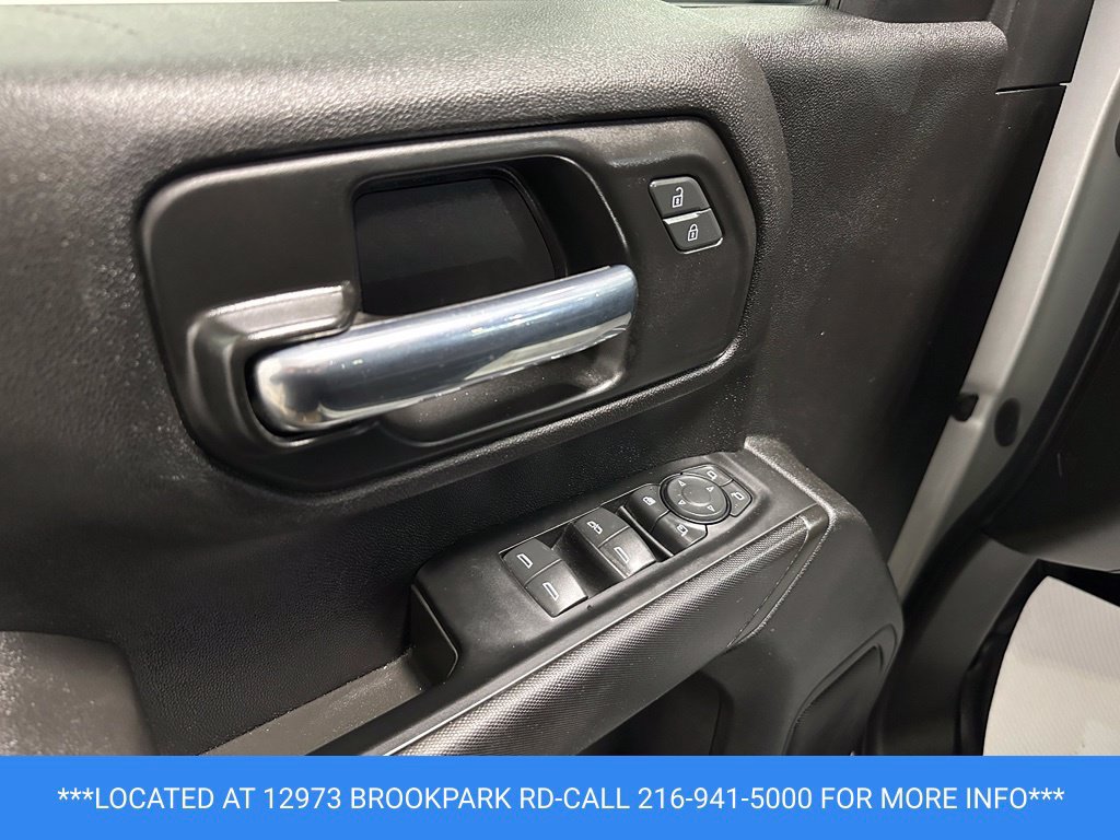 Used 2022 Chevrolet Silverado 2500 Custom w/ Custom Value Package AWD/4WD image 9