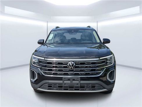 Used 2025 Volkswagen Atlas SEL AWD/4WD image 8