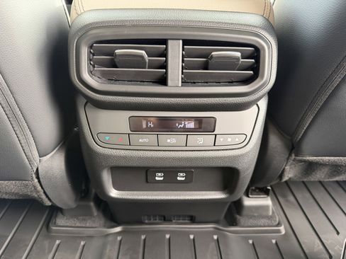 New 2026 Honda Pilot Touring image 21