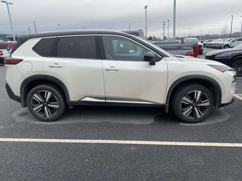 Used 2022 Nissan Rogue SL image 6