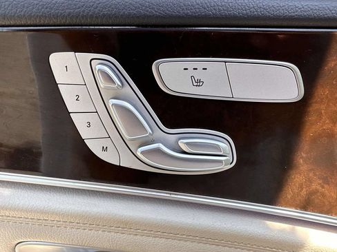 Used 2022 Mercedes-Benz E 350 4MATIC Sedan image 9