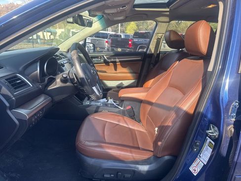 Used 2017 Subaru Outback 2.5i Touring image 11