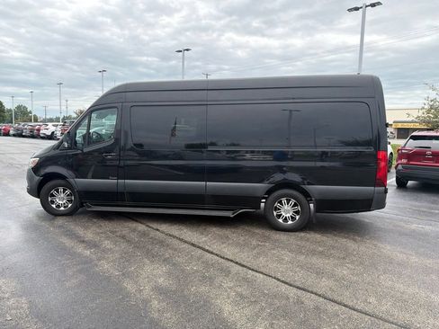 Used 2021 Mercedes-Benz Sprinter 2500 image 5