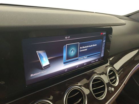 Used 2017 Mercedes-Benz E 400 4MATIC Wagon image 28