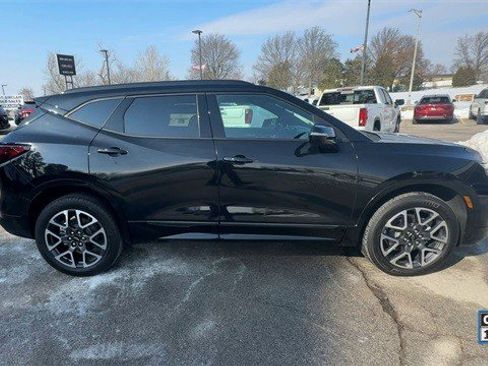 Used 2025 Chevrolet Blazer RS image 11
