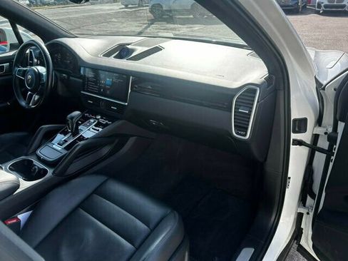 Used 2019 Porsche Cayenne MSRP$70700/Heated Seats/Blind image 23