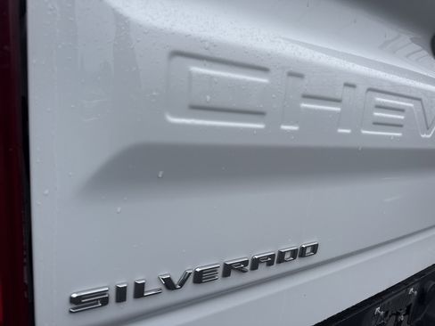 Used 2021 Chevrolet Silverado 1500 LT Trail Boss w/ Bed Protection Package image 8