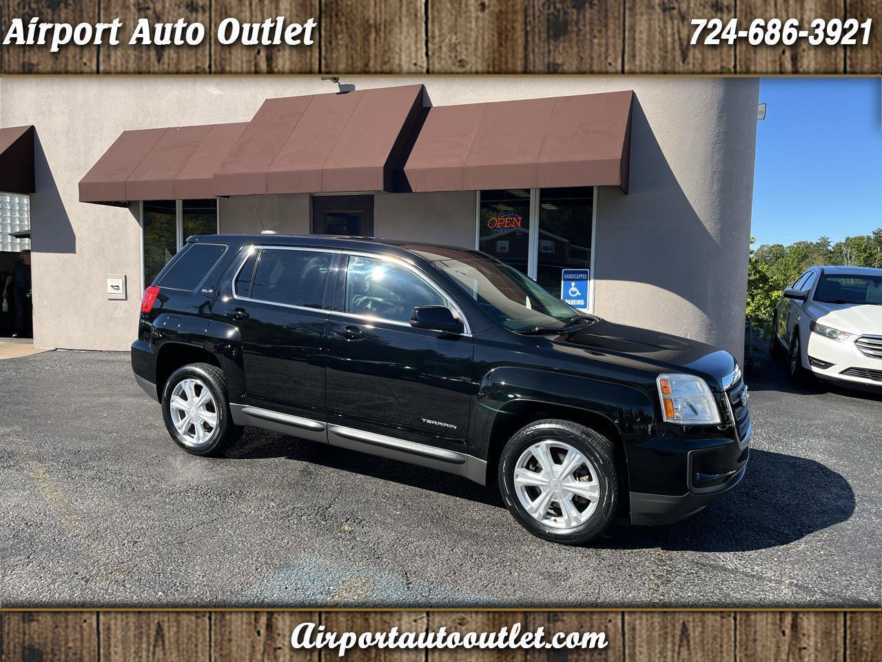 Used 2017 GMC Terrain SLE AWD/4WD image 1