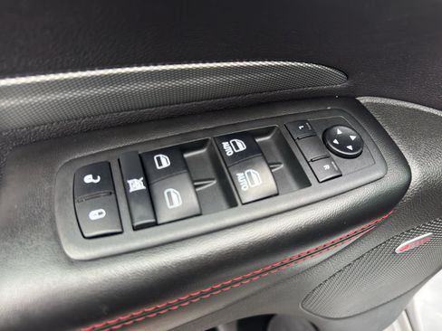 Used 2018 Dodge Durango GT w/ Technology Group AWD/4WD image 13