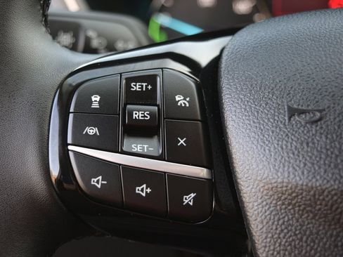 Used 2022 Ford Escape SEL image 17