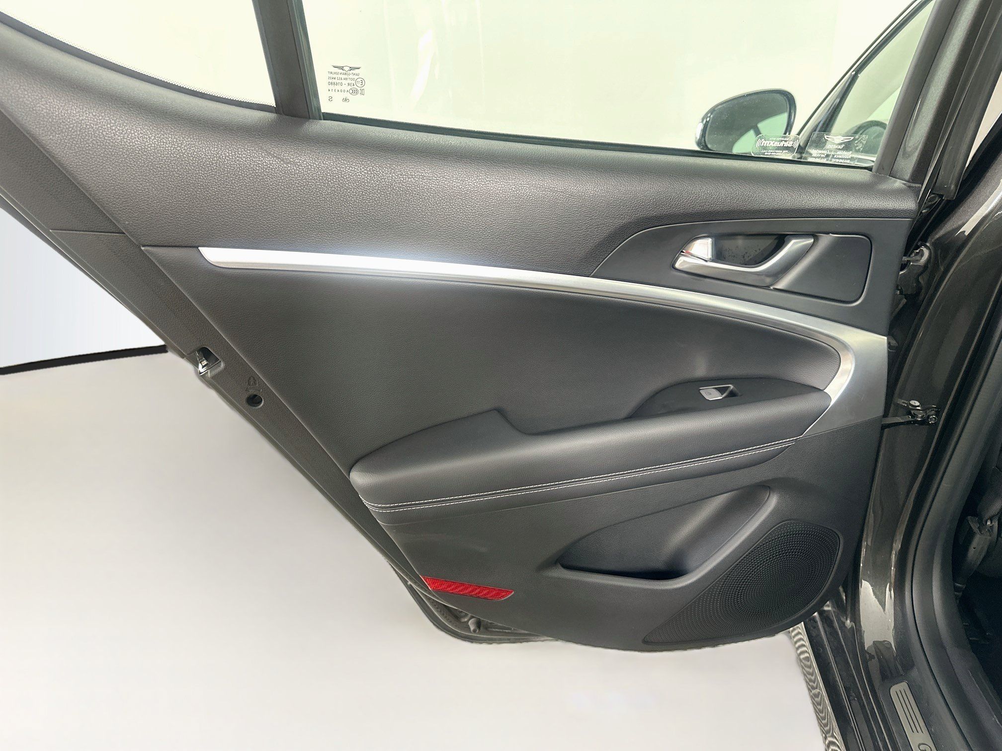 Used 2025 Genesis G70 2.5T RWD image 26