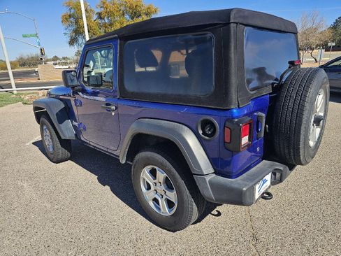 Used 2019 Jeep Wrangler Sport image 3