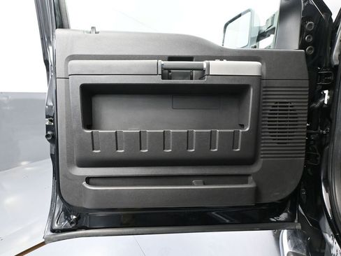 Used 2016 Ford F350 Lariat w/ Lariat Ultimate Package image 17