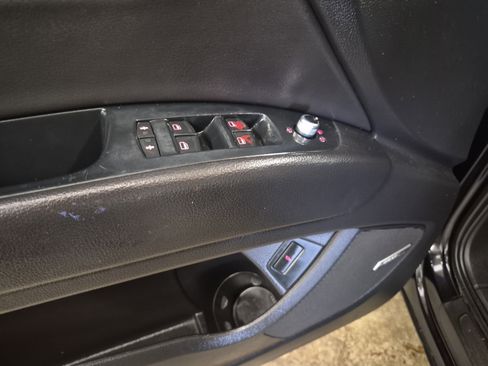 Used 2010 Audi Q7 3.6 Premium Plus image 12