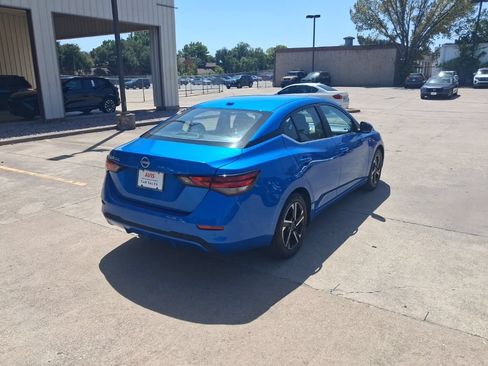 Used 2025 Nissan Sentra SV FWD image 7