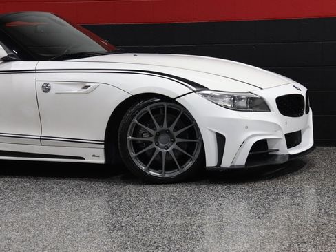 Used 2015 BMW Z4 sDrive35i image 3