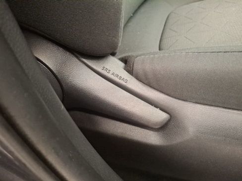 Used 2021 Toyota RAV4 XLE w/ Convenience Package image 58