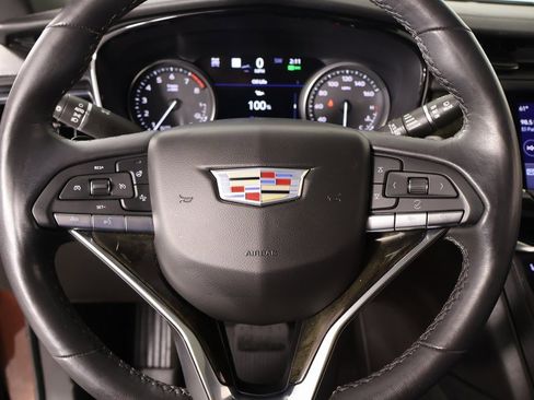 Used 2022 Cadillac XT6 Premium Luxury w/ LPO, Radiant Package image 3