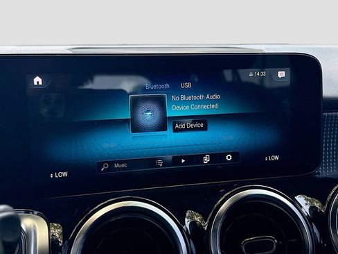 Used 2022 Mercedes-Benz GLB 250 image 14