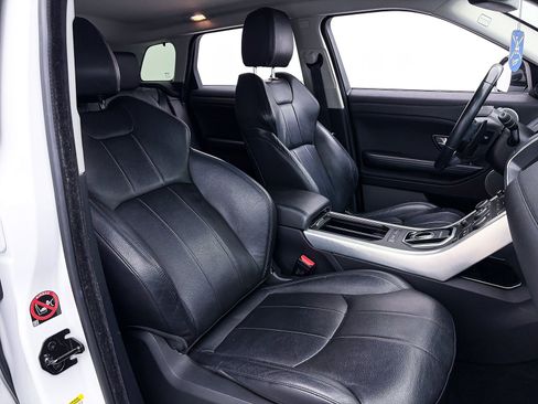 Used 2017 Land Rover Range Rover Evoque SE Premium image 36