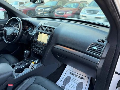 Used 2018 Ford Explorer XLT w/ Equipment Group 202A image 33