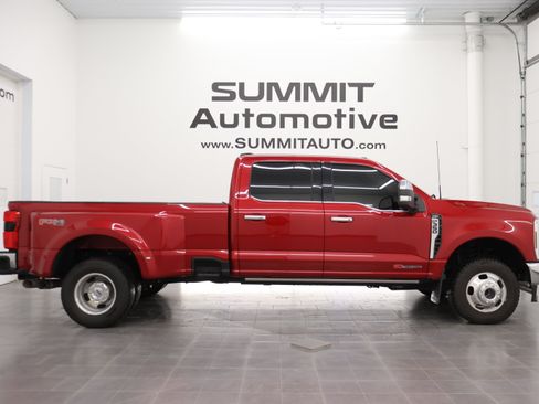 Used 2024 Ford F350 Lariat w/ Lariat Ultimate Package AWD/4WD image 1