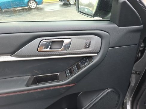 New 2026 Ford Explorer ST-Line image 12