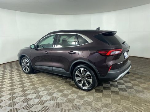 Used 2023 Ford Escape Platinum w/ Premium Technology Package image 8