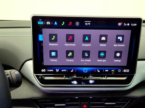 Used 2025 Volkswagen ID.4 Pro RWD image 18