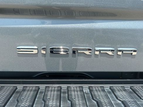 Used 2024 GMC Sierra 1500 Denali w/ Technology Package RWD image 31