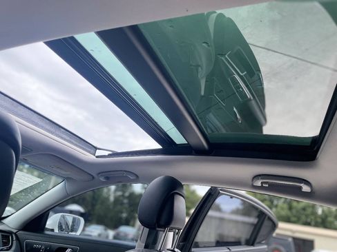 Used 2016 Kia K900 Luxury RWD image 31