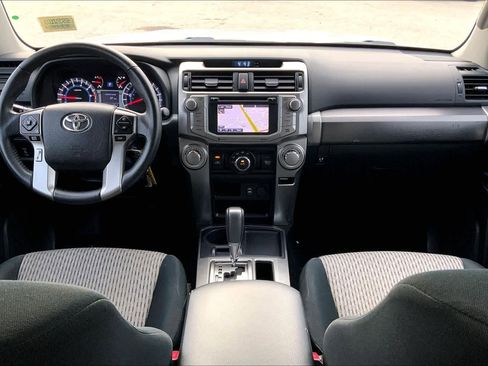 Used 2014 Toyota 4Runner SR5 image 32