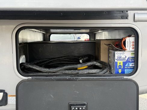 Used 2021 Ford F550 4x4 Regular Cab Super Duty w/ XLT Value Package image 26