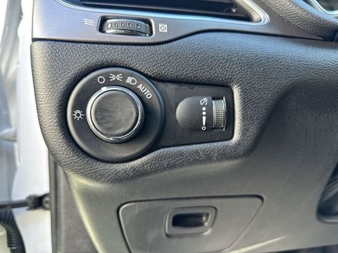 Used 2020 Jeep Cherokee Latitude image 16