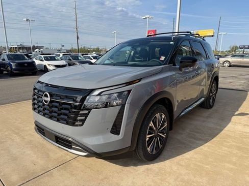 New 2026 Nissan Pathfinder Platinum image 7